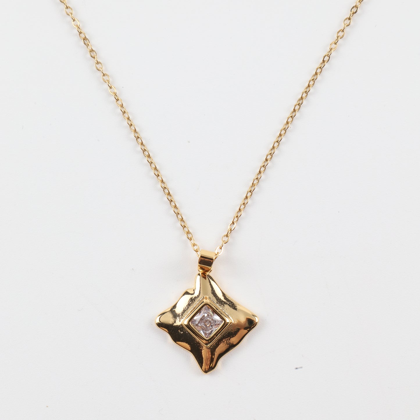 Κολιέ από ατσάλι