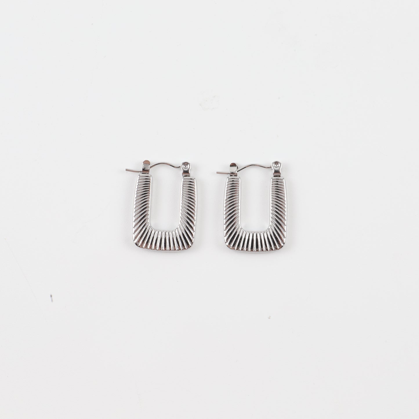 Σκουλαρίκια από ατσάλι